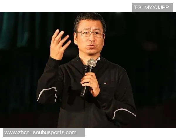 白岩松谈足球:从赛场激情到人生哲理的深刻思考与启示 白岩松谈足球:从赛场激情到人生哲理的深刻思考与启示